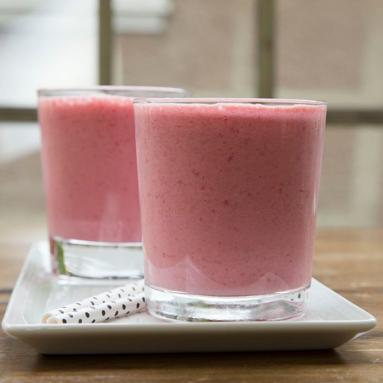 Strawberry-Almond Smoothie